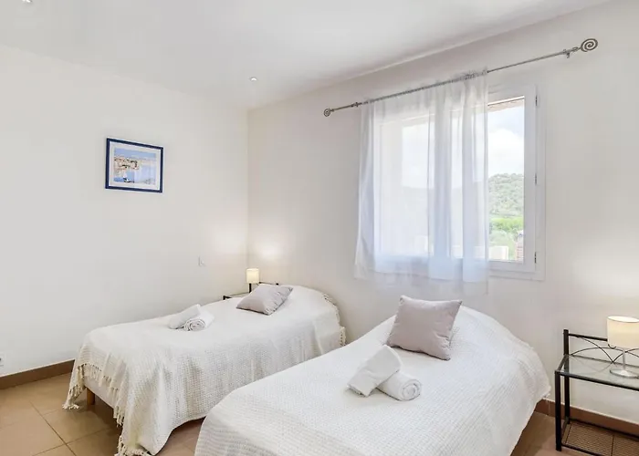 Belios By Interhome * ポルトヴェッキオ